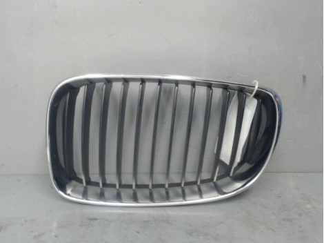 GRILLE CALANDRE GAUCHE B.M.W. SERIE 1
