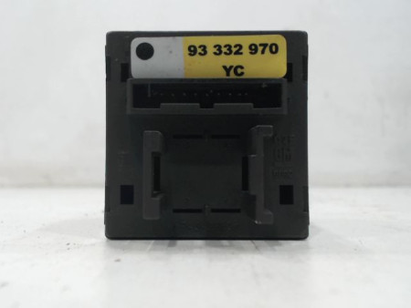 BOUTON DE WARNING OPEL MERIVA