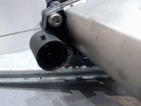 MECANISME+MOTEUR LEVE-GLACE AVANT DROIT DACIA DUSTER