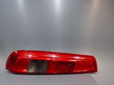 FEU ARRIERE GAUCHE  FORD FIESTA