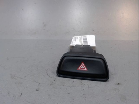 BOUTON DE WARNING KIA PICANTO