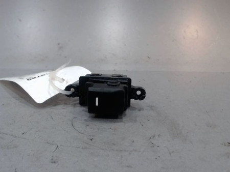 COMMANDE LEVE-GLACE PORTE AVD KIA PICANTO