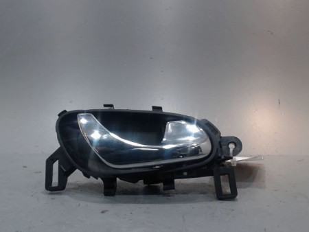 POIGNEE INTERIEURE PORTE AVANT DROIT NISSAN QASHQAI