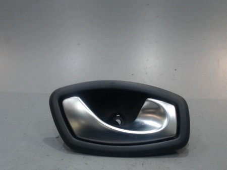 POIGNEE INTERIEURE PORTE AVANT DROIT RENAULT CAPTUR