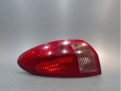 FEU ARRIERE GAUCHE  ALFA ROMEO 147