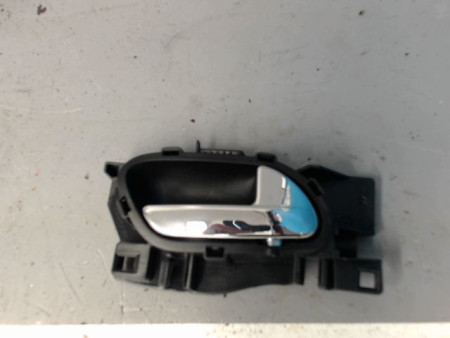POIGNEE INTERIEURE PORTE AVANT DROIT PEUGEOT 3008