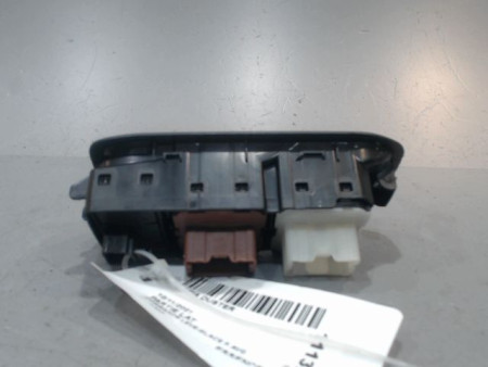 COMMANDE LEVE-GLACE PORTE AVG DACIA DUSTER