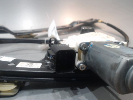 MECANISME+MOTEUR LEVE-GLACE AVANT GAUCHE FORD FOCUS