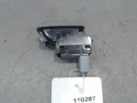 COMMANDE LEVE-GLACE PORTE AVD VOLKSWAGEN POLO