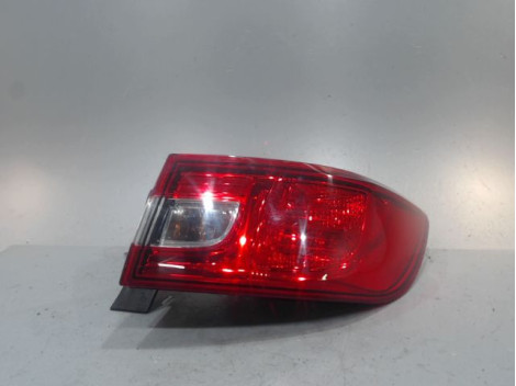 FEU ARRIERE DROIT RENAULT CLIO