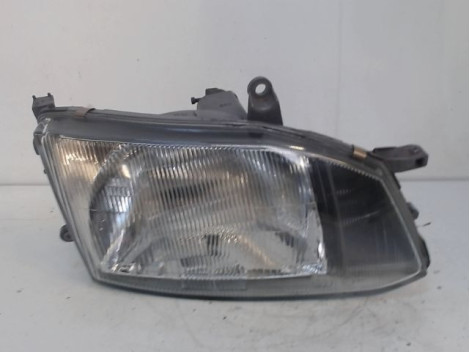 PHARE DROIT TOYOTA HI-ACE
