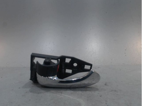 POIGNEE INTERIEURE PORTE AVANT GAUCHE TOYOTA RAV4
