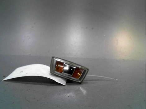 REPETITEUR AILE DROIT OPEL CORSA