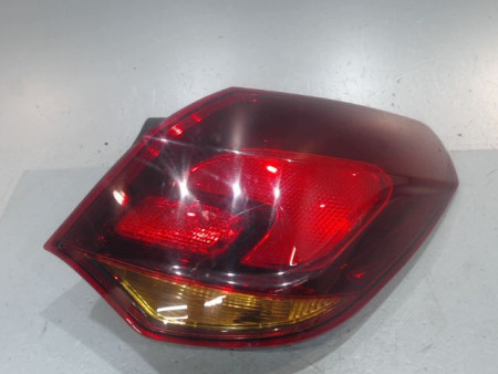 FEU ARRIERE DROIT OPEL ASTRA