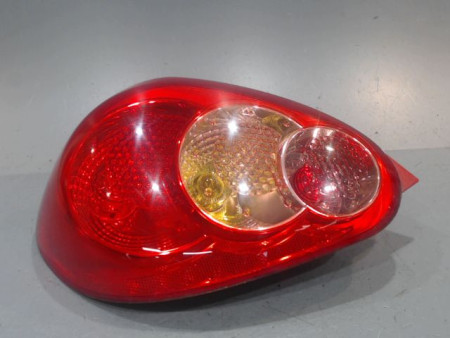 FEU ARRIERE GAUCHE  TOYOTA AYGO