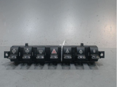 BOUTON DE WARNING PEUGEOT 3008
