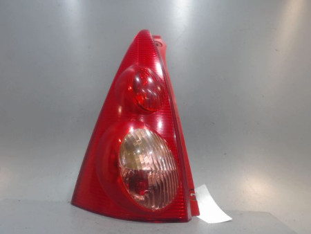 FEU ARRIERE GAUCHE  PEUGEOT 107