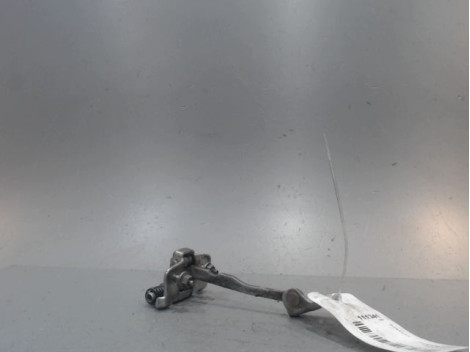 TIRANT PORTE AVANT DROIT DACIA SANDERO
