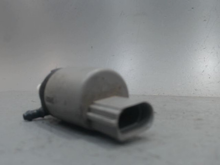 POMPE LAVE-GLACE AVANT B.M.W. SERIE 7