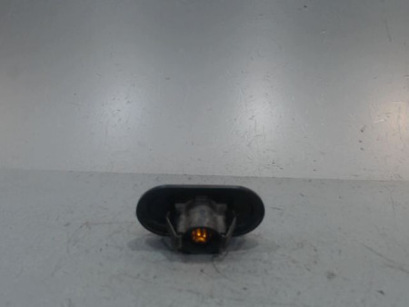 REPETITEUR AILE DROIT RENAULT MEGANE