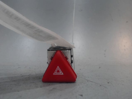 BOUTON DE WARNING VOLKSWAGEN GOLF