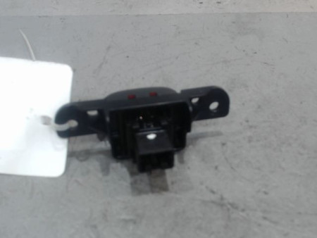 BOUTON DE WARNING NISSAN PULSAR