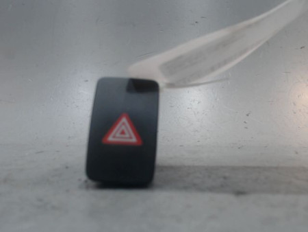 BOUTON DE WARNING KIA RIO