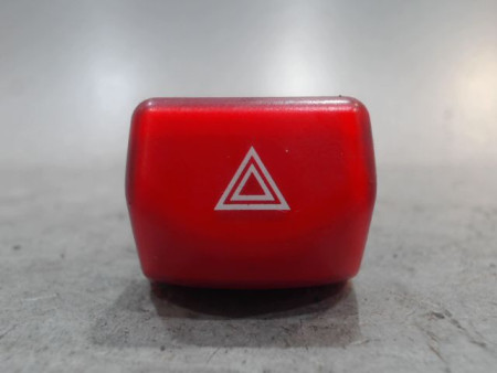 BOUTON DE WARNING NISSAN MICRA