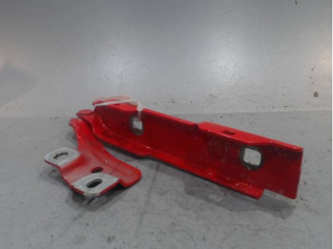 COMPAS DROIT CAPOT AUDI A1