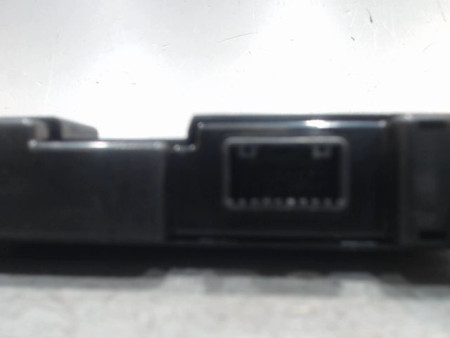 BOUTON DE WARNING KIA XCEED