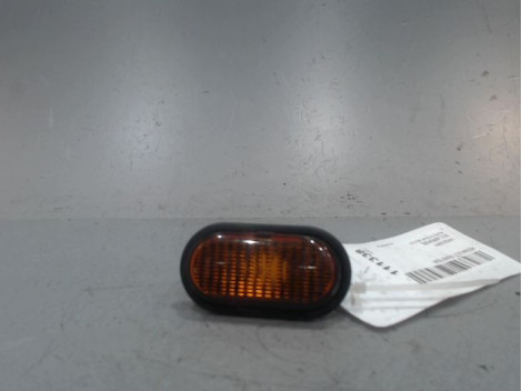 REPETITEUR AILE DROIT RENAULT MASTER