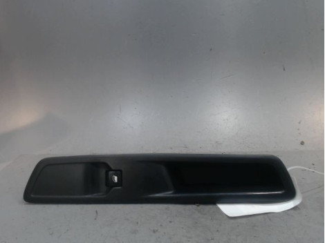 COMMANDE LEVE-GLACE PORTE AVD PEUGEOT EXPERT