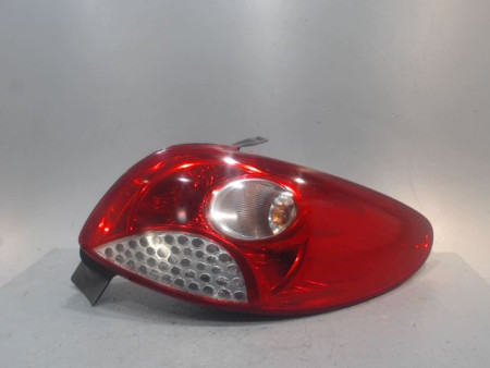 FEU ARRIERE DROIT PEUGEOT 206