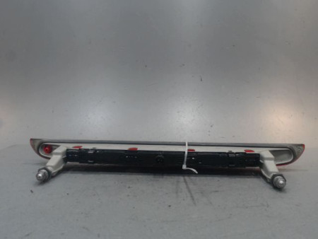 FEUX STOP SUPPLEMENTAIRE OPEL AGILA