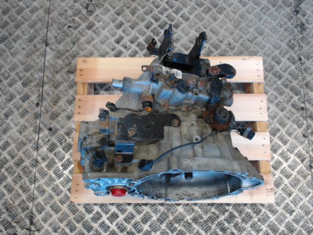 BOITE A VITESSE MECANIQUE KIA CERATO 5P 