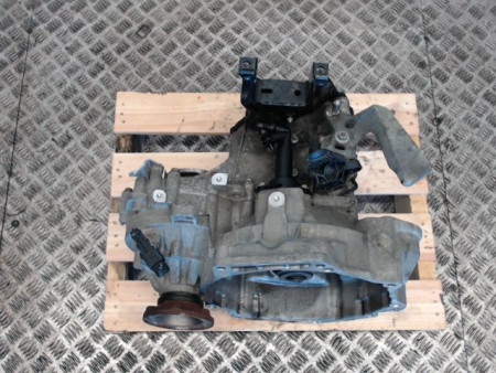 BOITE A VITESSE MECANIQUE VOLKSWAGEN POLO 1.9 TDI