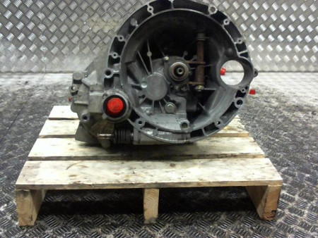 BOITE A VITESSE MECANIQUE M.G. ZR 105