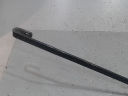 BRAS ESSUIE-GLACE AVANT DROIT SUZUKI SWIFT