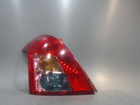 FEU ARRIERE GAUCHE  SUZUKI SWIFT