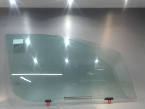 GLACE PORTE AVD TOYOTA YARIS
