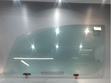 GLACE PORTE AVG TOYOTA YARIS