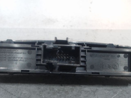 BOUTON DE WARNING PEUGEOT 308