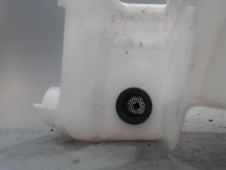 RESERVOIR LAVE-GLACE AVANT DACIA SANDERO
