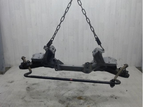 BERCEAU MOTEUR AVANT TOYOTA HI-ACE