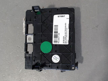 BOITE A FUSIBLES PEUGEOT 206