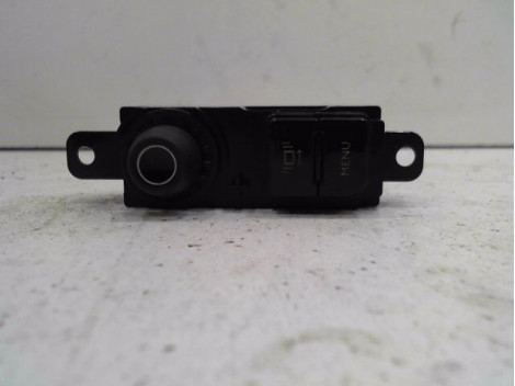 COMMANDE GPS PEUGEOT 208