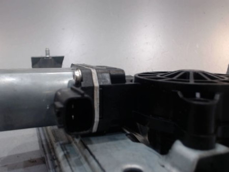 MECANISME+MOTEUR LEVE-GLACE AVANT GAUCHE DACIA LODGY