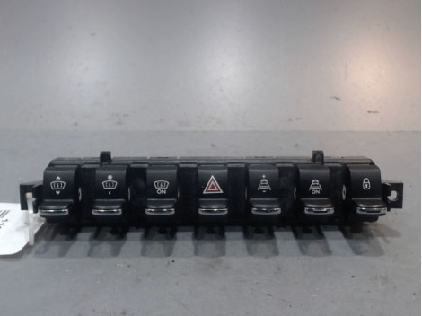 BOUTON DE WARNING PEUGEOT 3008