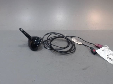 ANTENNE GPS MERCEDES CLASSE E