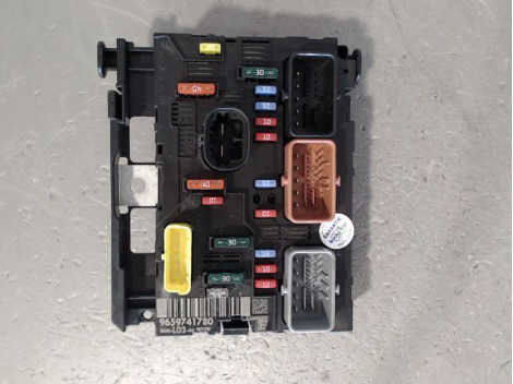 BOITE A FUSIBLES CITROEN C3